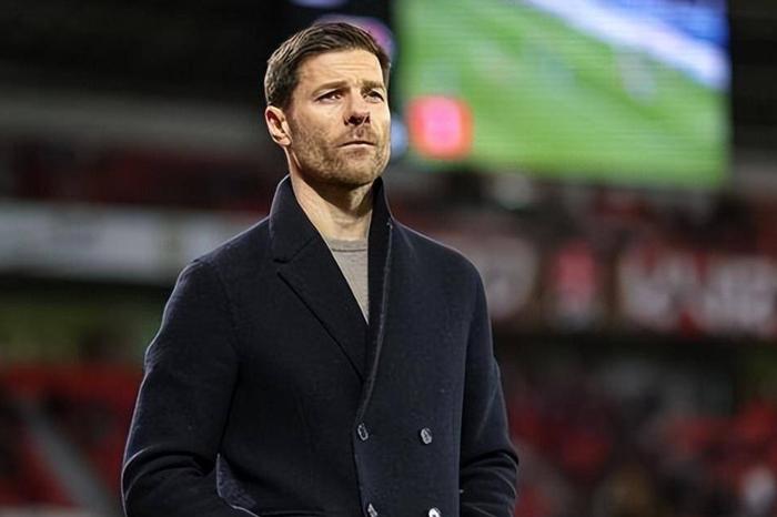 一则官宣令姆巴佩不安！阿隆索监督！拒绝散步，1.8亿巨星上位