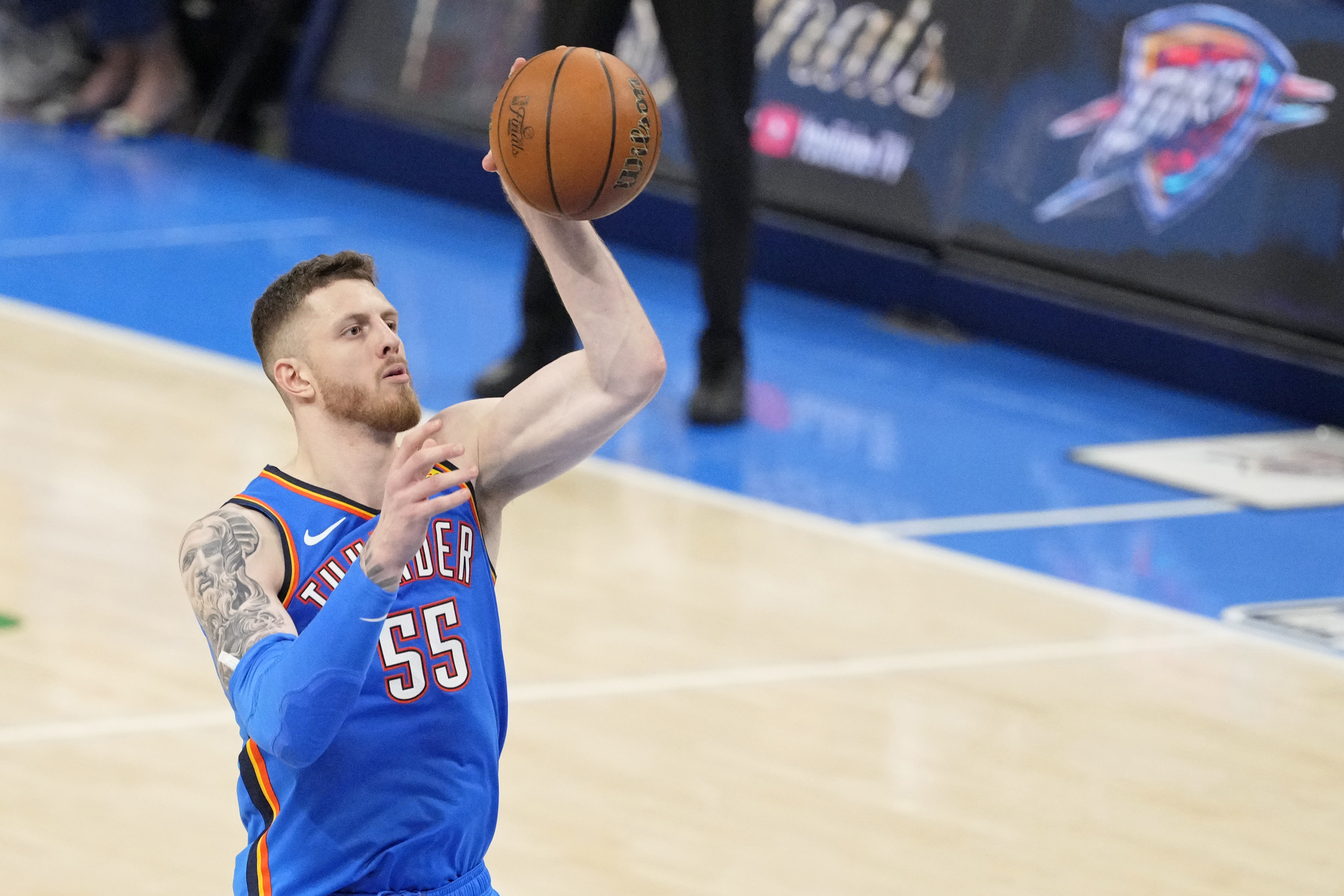 BOB半岛-😏雷霆本场利用步行者失误得到32分，而步行者队仅通过对手失误得到9分