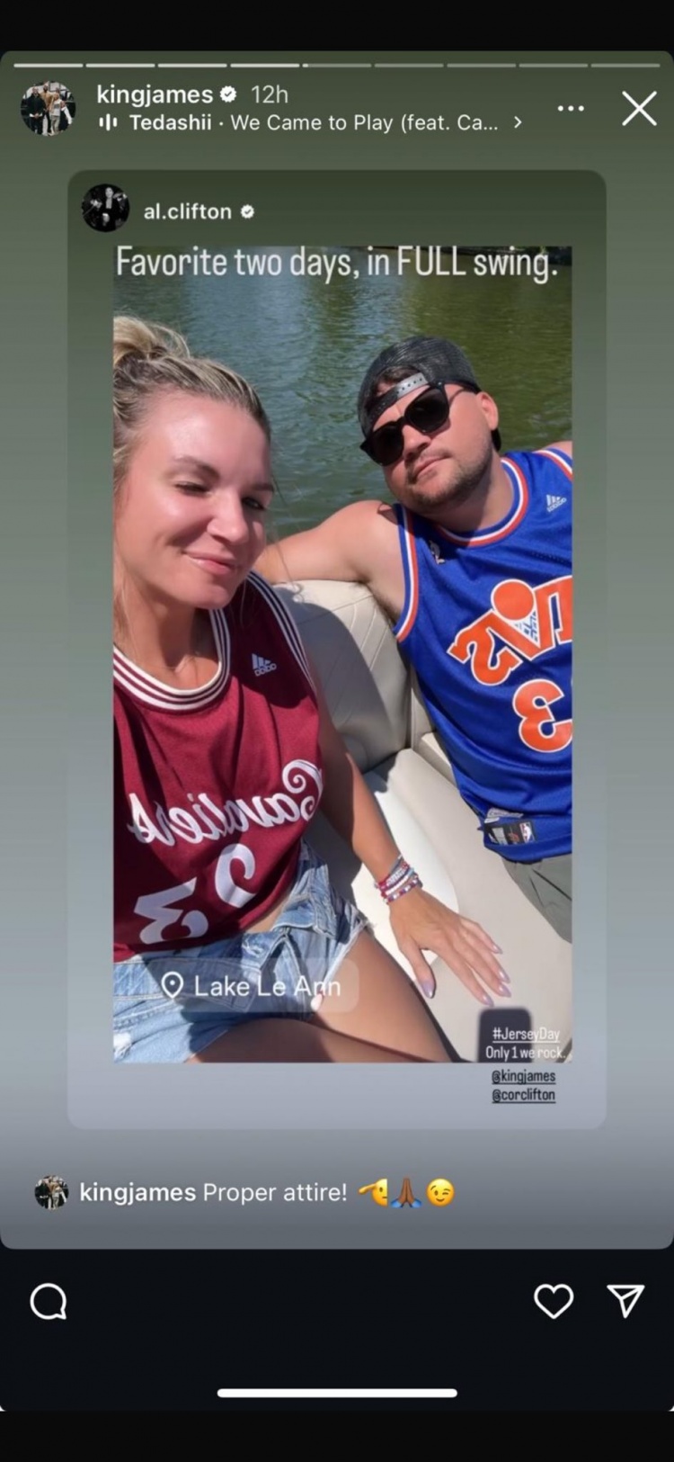 湖人女记者自拍身穿詹姆斯骑士球衣 詹姆斯点评：恰当的着装🫡