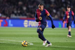 BOB半岛-记者：拉菲尼亚手上的伤，不是他和阿根廷队球员冲突时受的