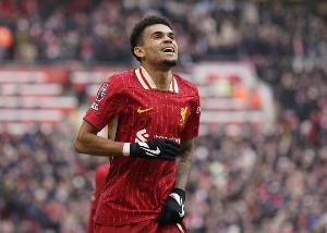 德天空：拜仁并未放弃引进迪亚斯，埃贝尔目前仍在跟进这桩交易