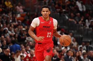 BOB半岛体育-两年2次赛季报销！Shams：热火三年合同签回德鲁-史密斯