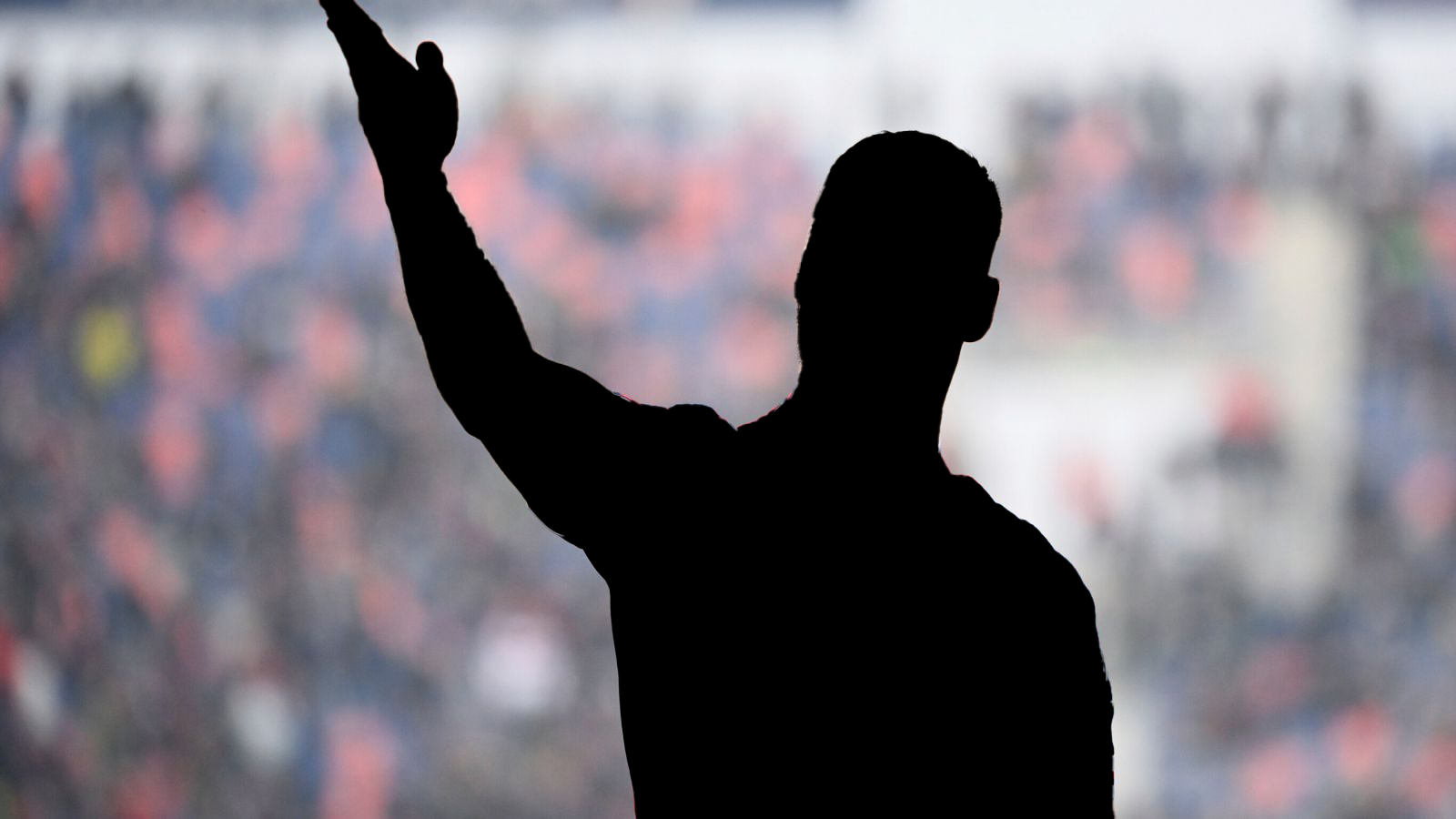 BOB半岛官网-猜猜我是谁：生涯辗转8支球队，这是哪一位足坛“流浪者”？