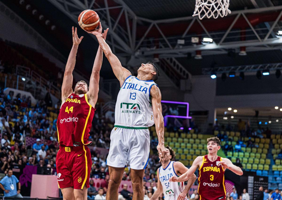 BOB半岛官网-这也太不靠谱了吧？热火锋线新援在欧锦赛的表现真是太不稳定了？