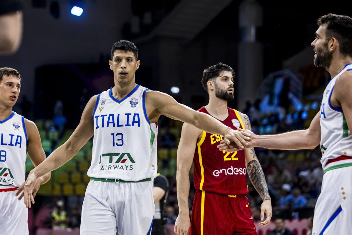 BOB半岛官网-这也太不靠谱了吧？热火锋线新援在欧锦赛的表现真是太不稳定了？