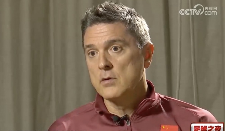 BOB半岛体育-安东尼奥：王钰栋非常聪明、有争强好胜的性格，对他要加以呵护