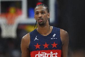 这才像样！萨尔15中7贡献16分12板8帽准三双 正负值+16最高