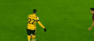 BOB半岛平台-【欧冠】劳塔罗队史射手王，国米1比0布拉格斯巴达