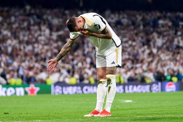 BOB半岛-【现场】草根杀手今夜神兵天降，拜仁被“德国人”轰塌