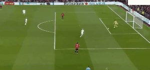 BOB半岛体育-【欧冠】曼联2比3加拉塔萨雷 霍伊伦双响胖虎染红