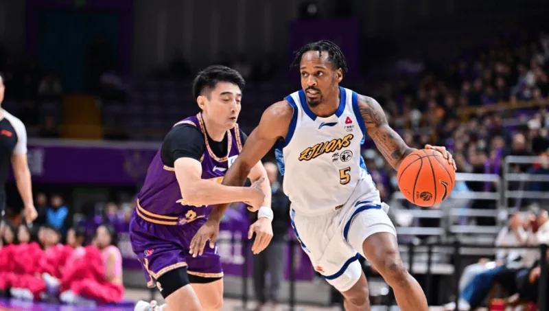 BOB半岛-CBA排名：广东挤掉上海重回第2，广厦16胜创纪录，辽宁3队连败