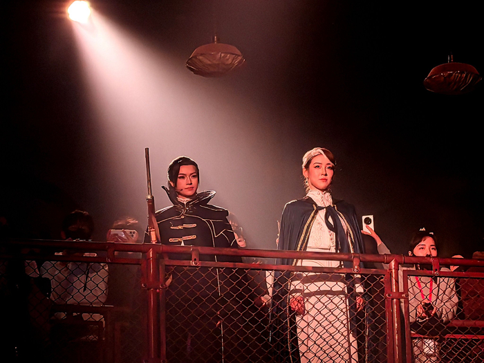 BOB半岛官网-浸入式音乐秀双城之战精彩返图曝光|英雄联盟：双城之战|线下活动_新浪娱乐_新浪新闻