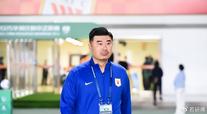 BOB半岛平台-马德鲁加曾被视为鲁能离队热门，如今为何依然没走，原因找到了|阿尔瓦罗|洛佩斯|本菲卡足球俱乐部|山东泰山|克雷桑_新浪体育_新浪新闻