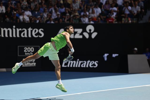 BOB半岛平台-澳网男女单头号种子双双过关,德约不战而胜晋级八强