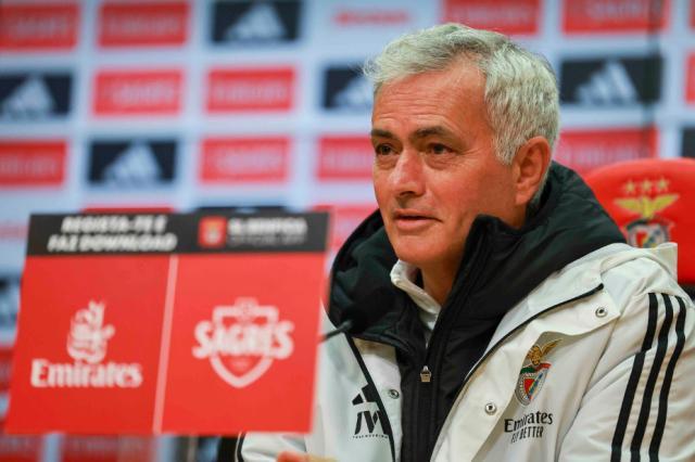 BOB半岛体育-今夏世界杯结束后，穆里尼奥接手葡萄牙队？